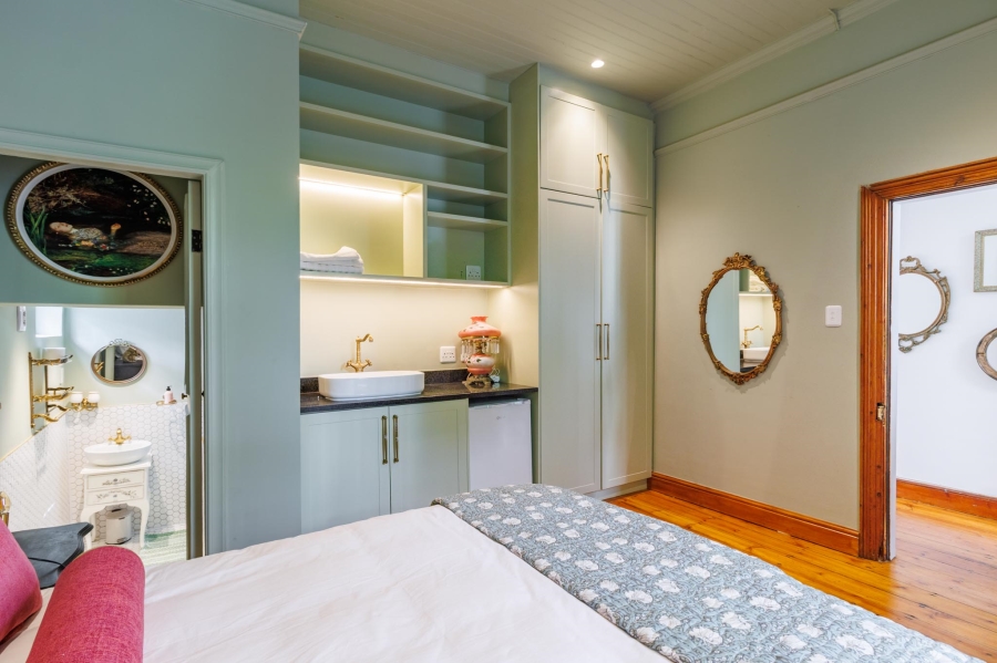 To Let 4 Bedroom Property for Rent in Gardens Western Cape